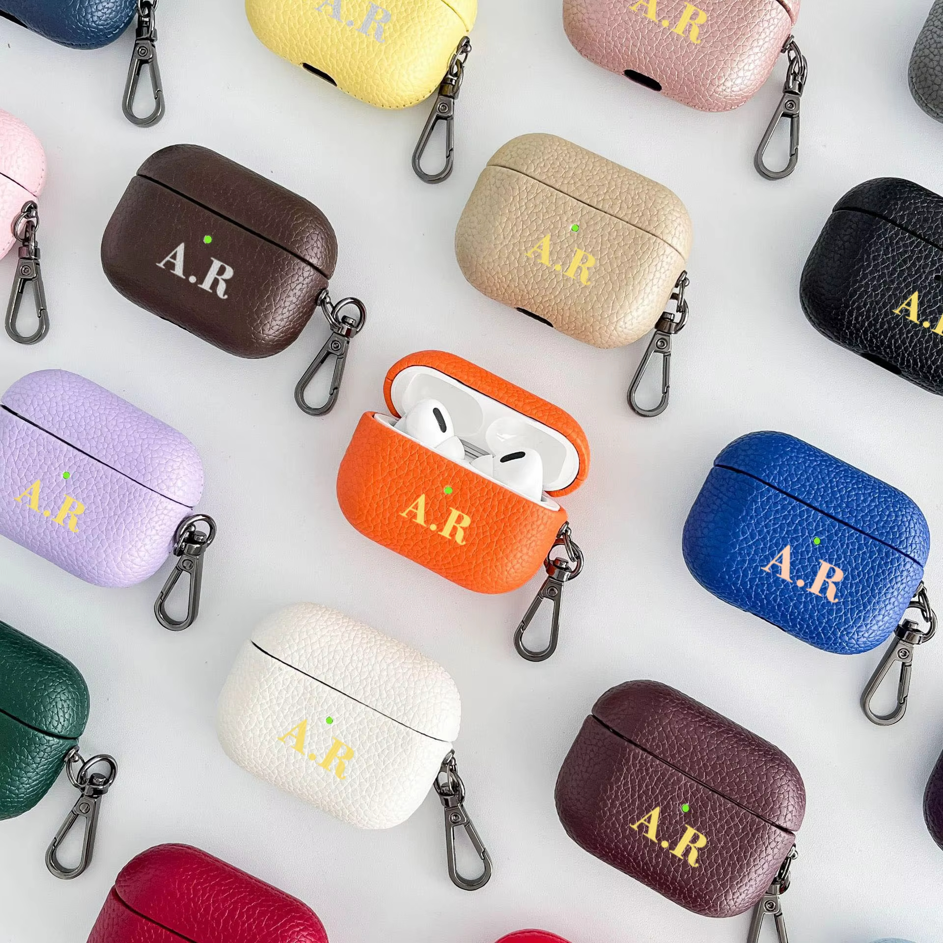 Personalized Initials Letters  – Monogram Keychain Leather Bewertung und Preis