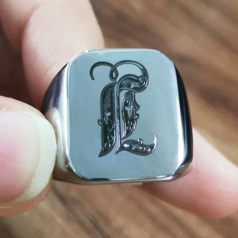 Vnox Retro Initials Signet Rin – Initial Ring Custom Bewertung und Preis