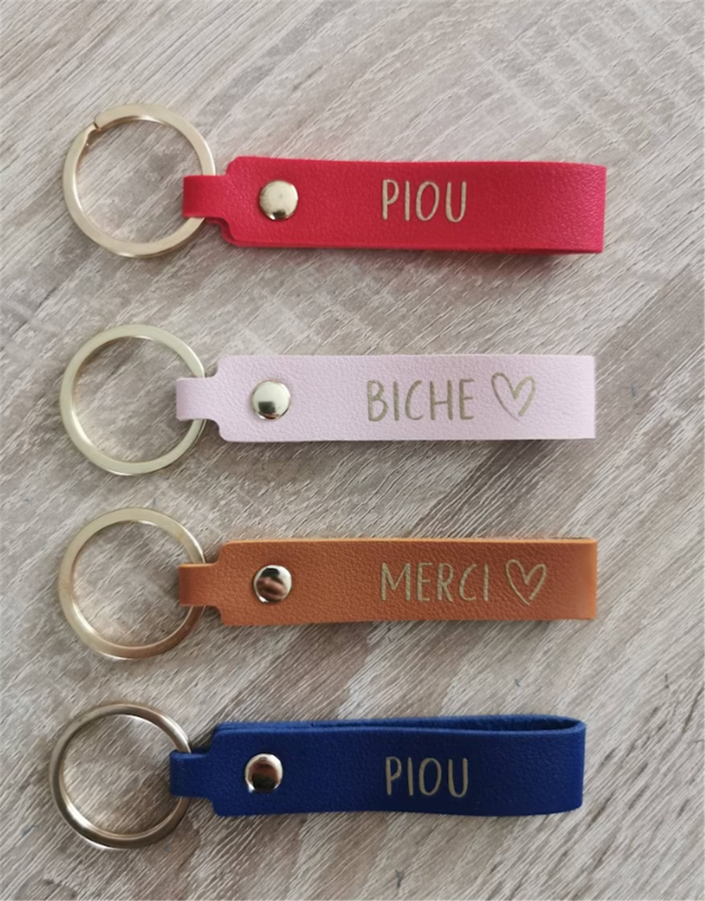 Personalized Leather Key Holde – Monogram Keychain Leather Bewertung und Preis