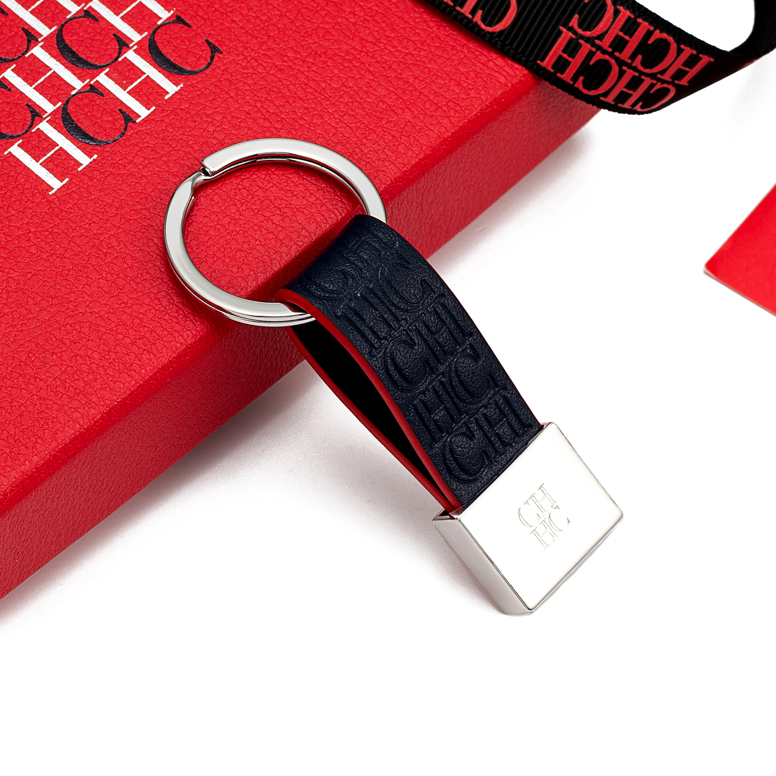CH Embossed Monogram Leather K – Monogram Keychain Leather Bewertung und Preis